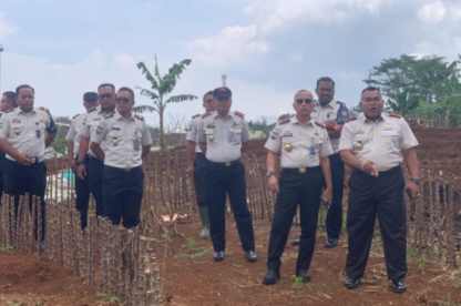Kakanwil Ditjen PAS Jabar Tinjau Program Ketahanan Pangan di Lapas Warungkiara IMG_20260505_193744.jpg